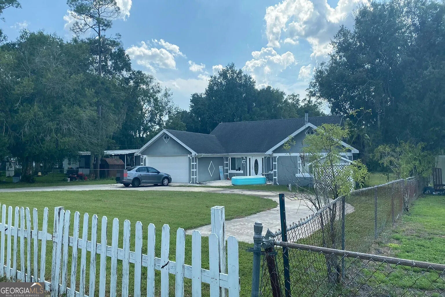 418 Glenn RD