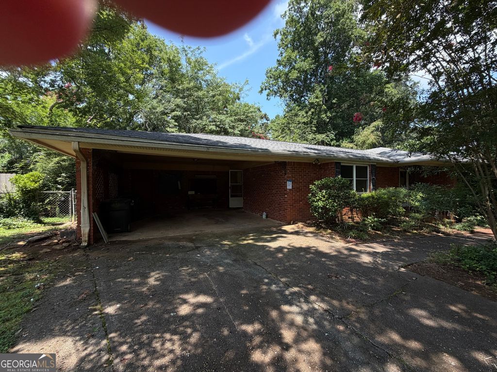 Photo of 1070 Delmont Terrace, Roswell, GA 30075 (MLS # 10813493)