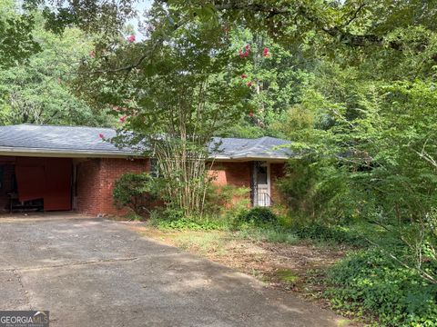 Photo of 1070 Delmont Terrace, Roswell, GA 30075 (MLS # 10813493)