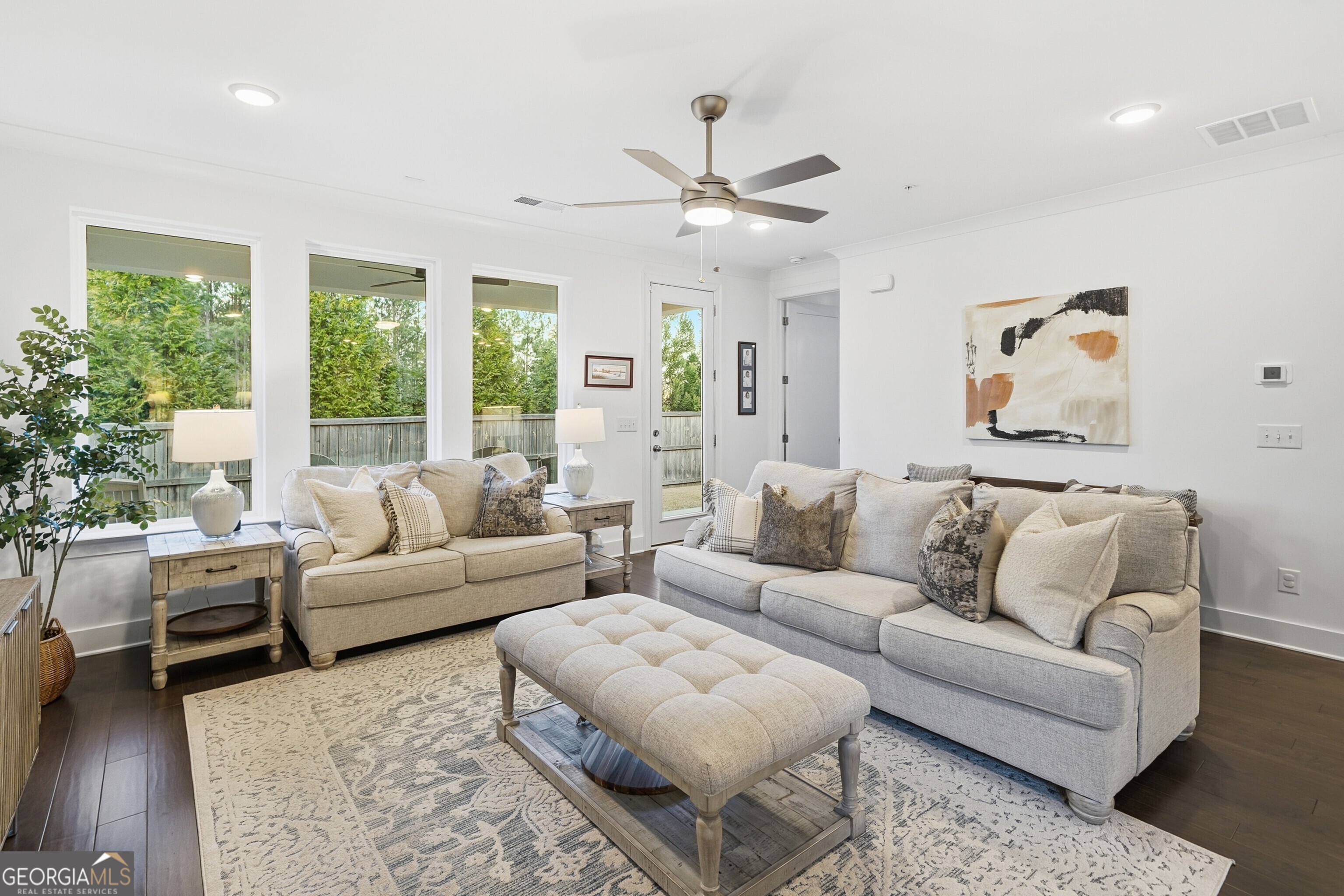 209 Floral Valley DR