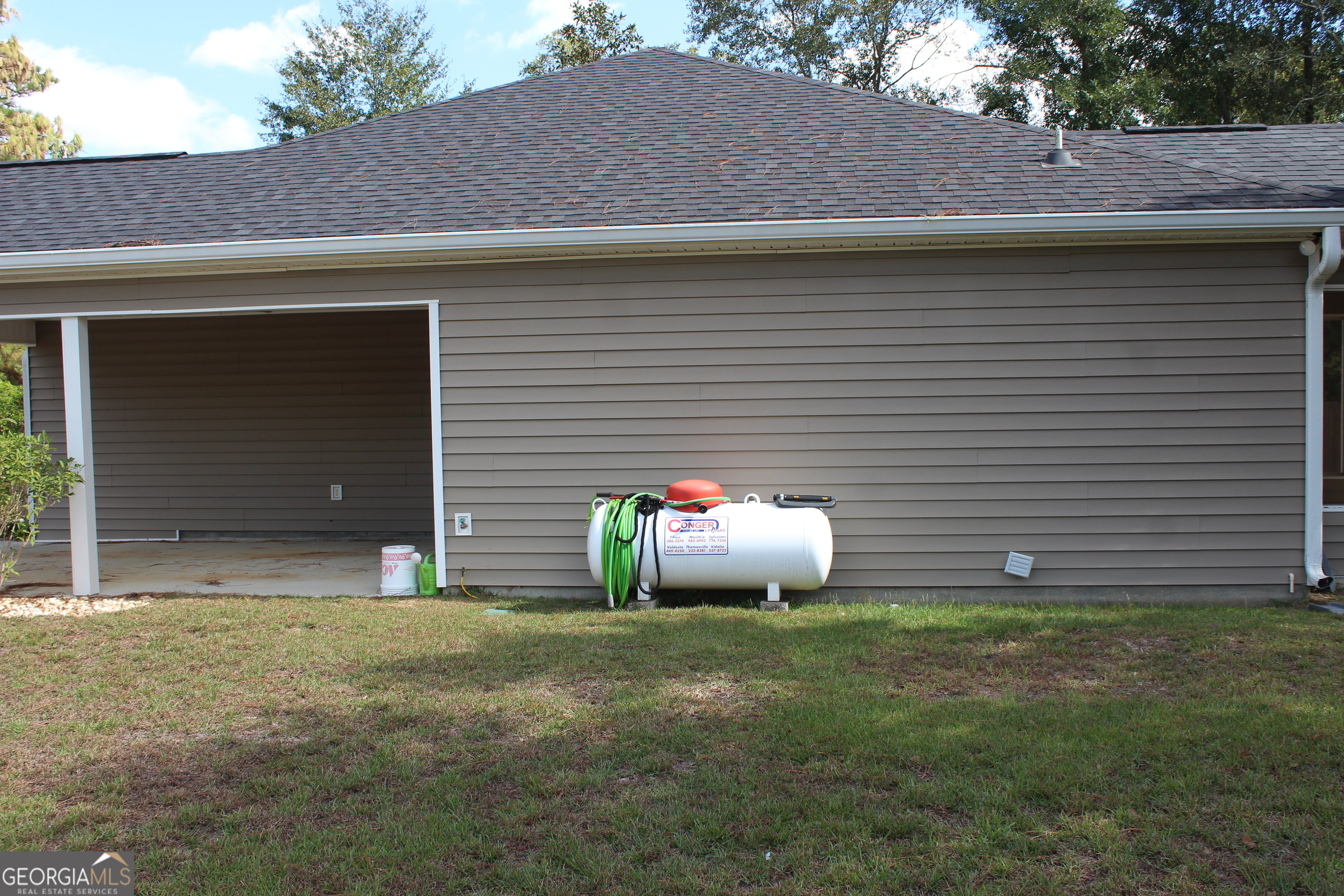 406 Old Brookfield RD E