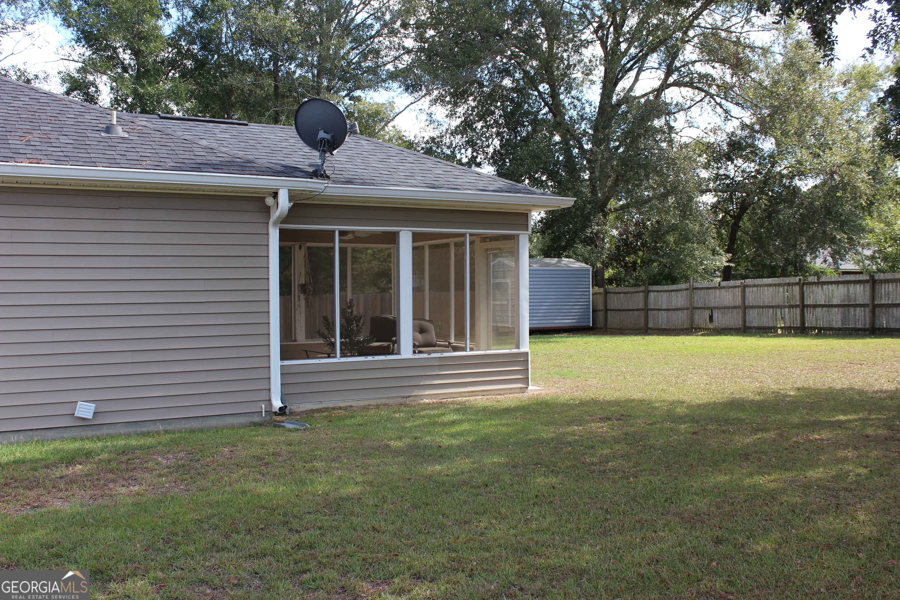 406 Old Brookfield RD E