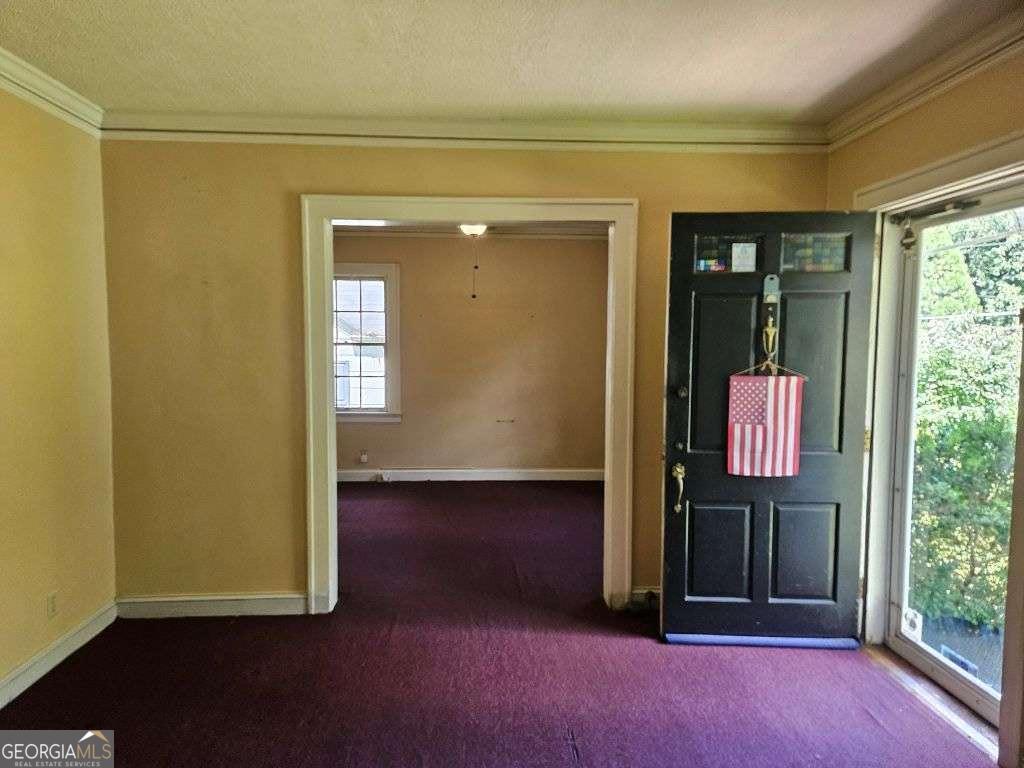 2431 W Woodland CIR
