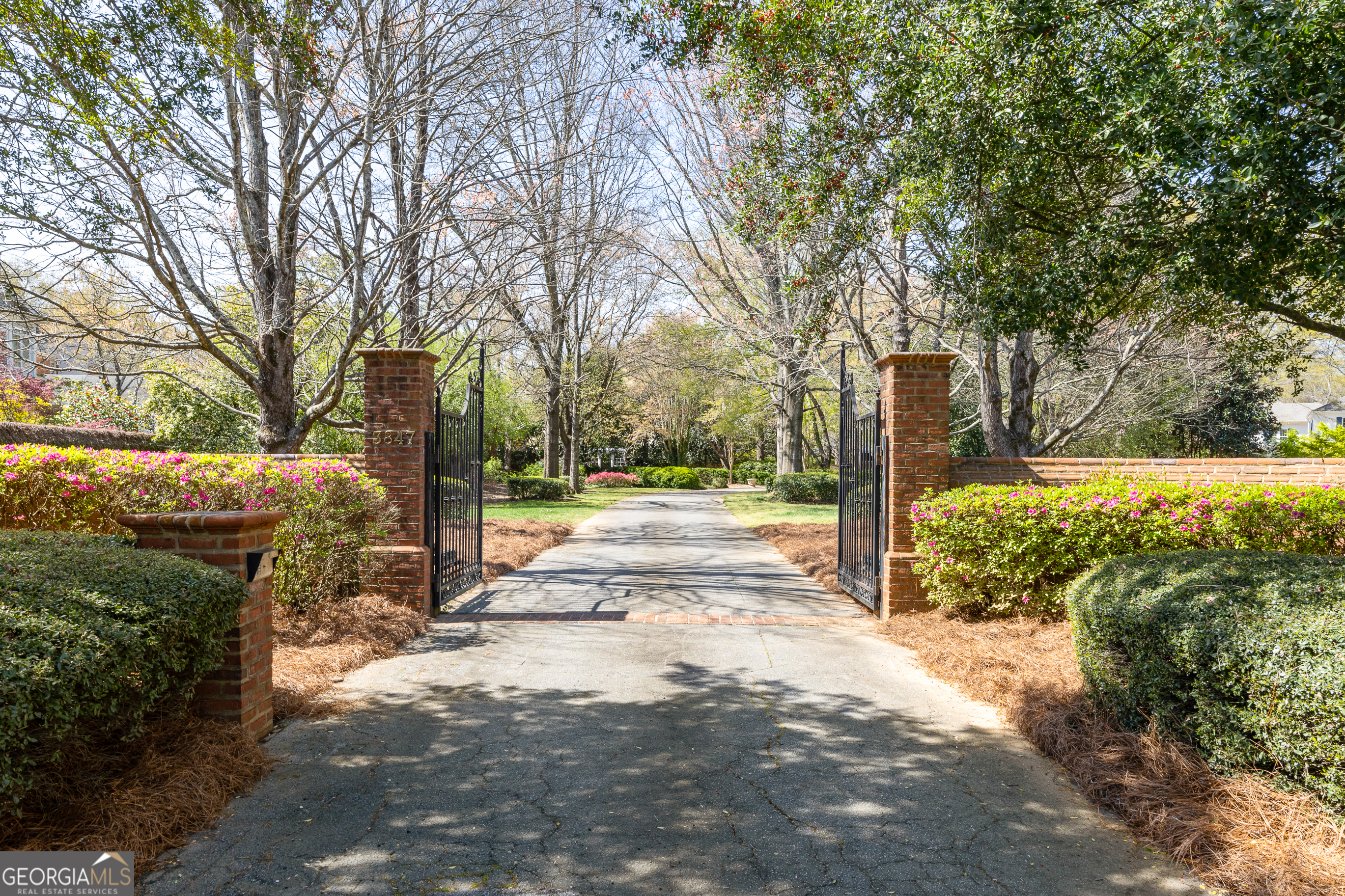 3847 Sweet Bottom DR