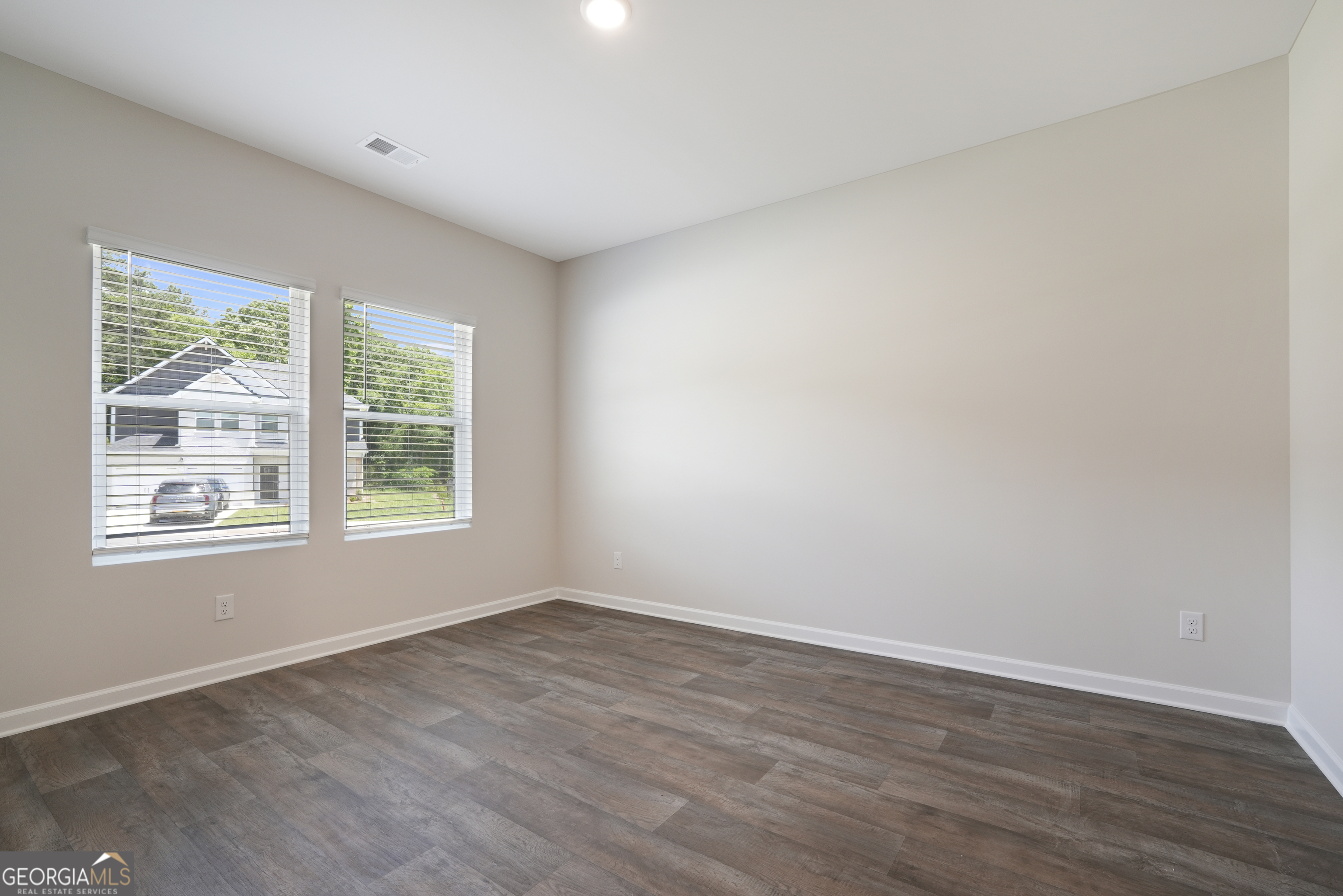101 FAULKNER CIR
