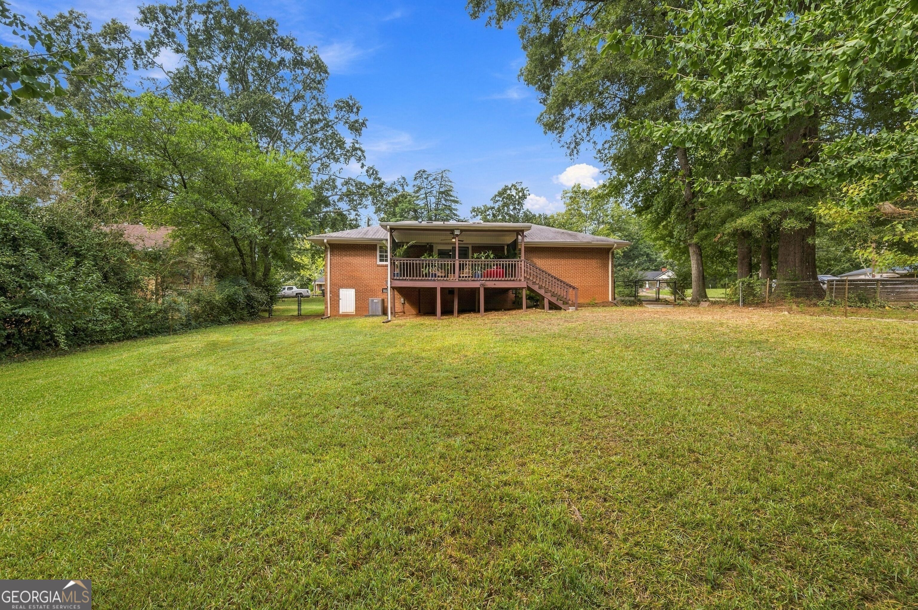 1001 Green Hill Dr
