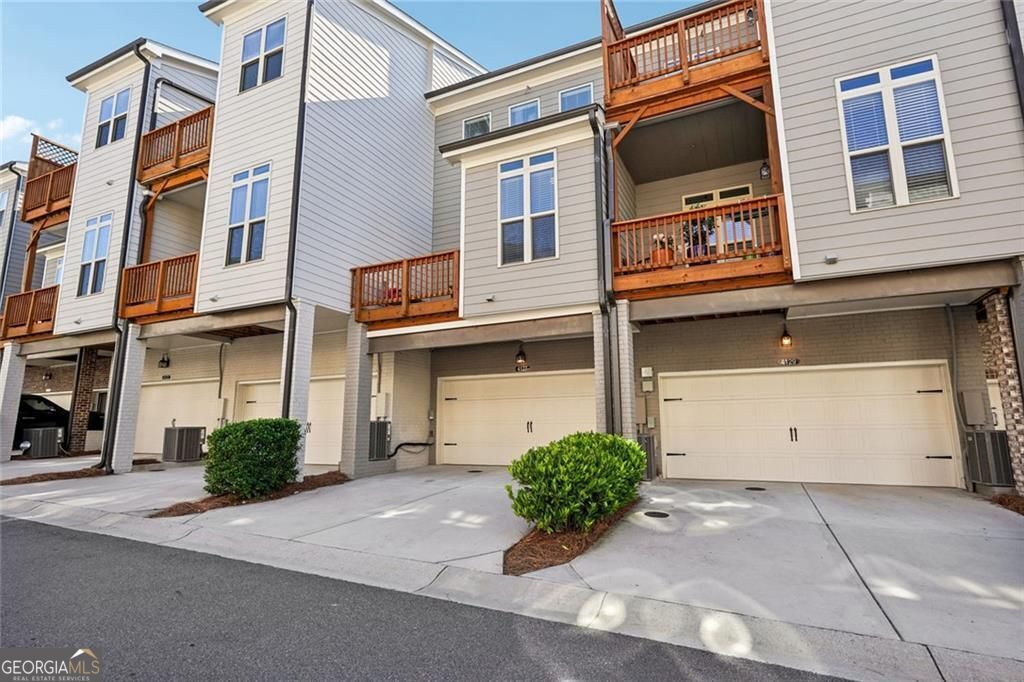 Sandy Springs, Georgia 30342, United States, 3 Bedrooms Bedrooms, ,4 BathroomsBathrooms,Residential,Active,166273