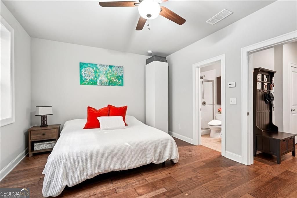 Sandy Springs, Georgia 30342, United States, 3 Bedrooms Bedrooms, ,4 BathroomsBathrooms,Residential,Active,166273