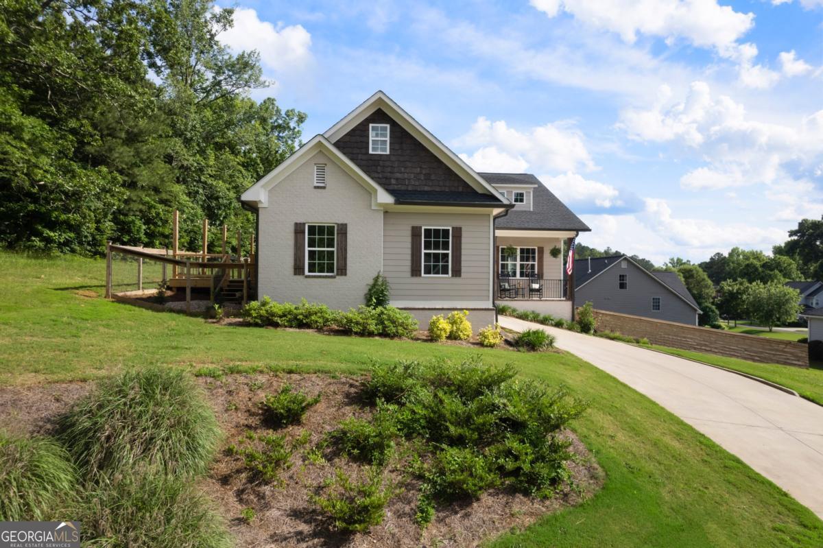 118 Dekle DR NE