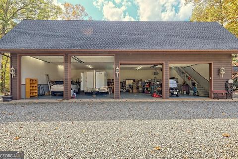 A home in Hiawassee