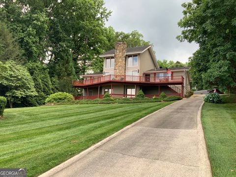 A home in Hiawassee