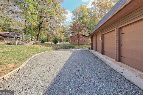 A home in Hiawassee