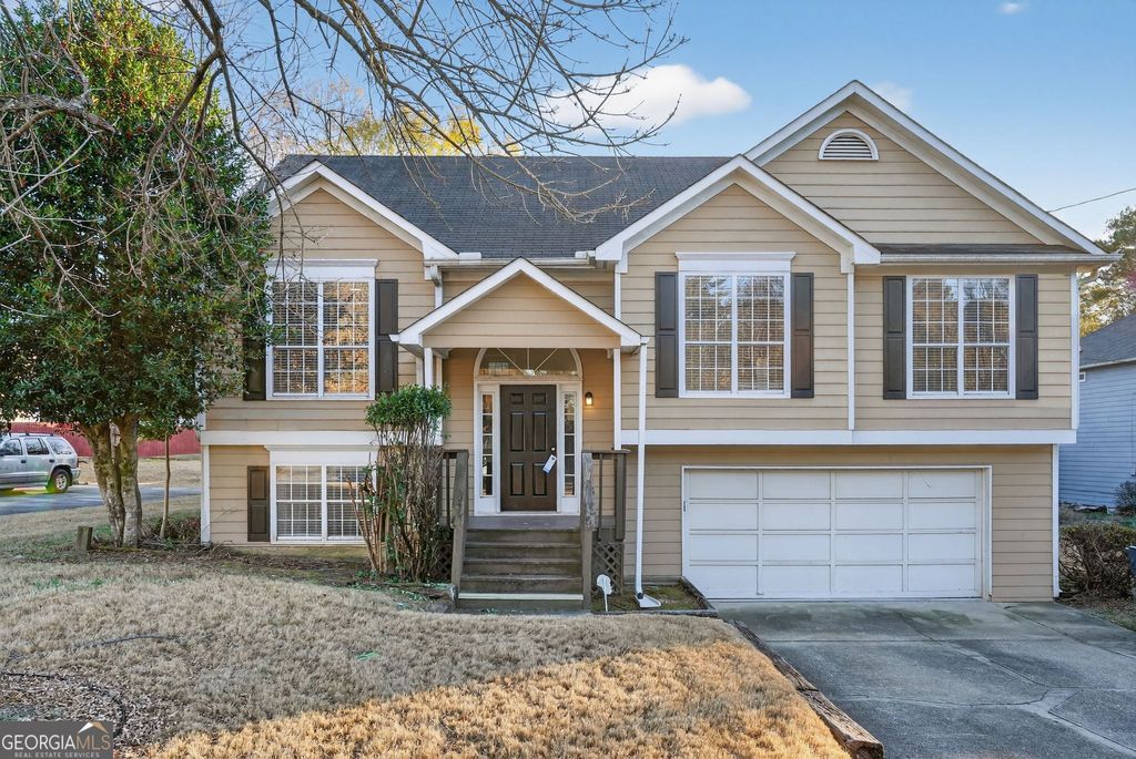 Photo of 238 Heathrow Drive, Riverdale, GA 30274 (MLS # 10664523)