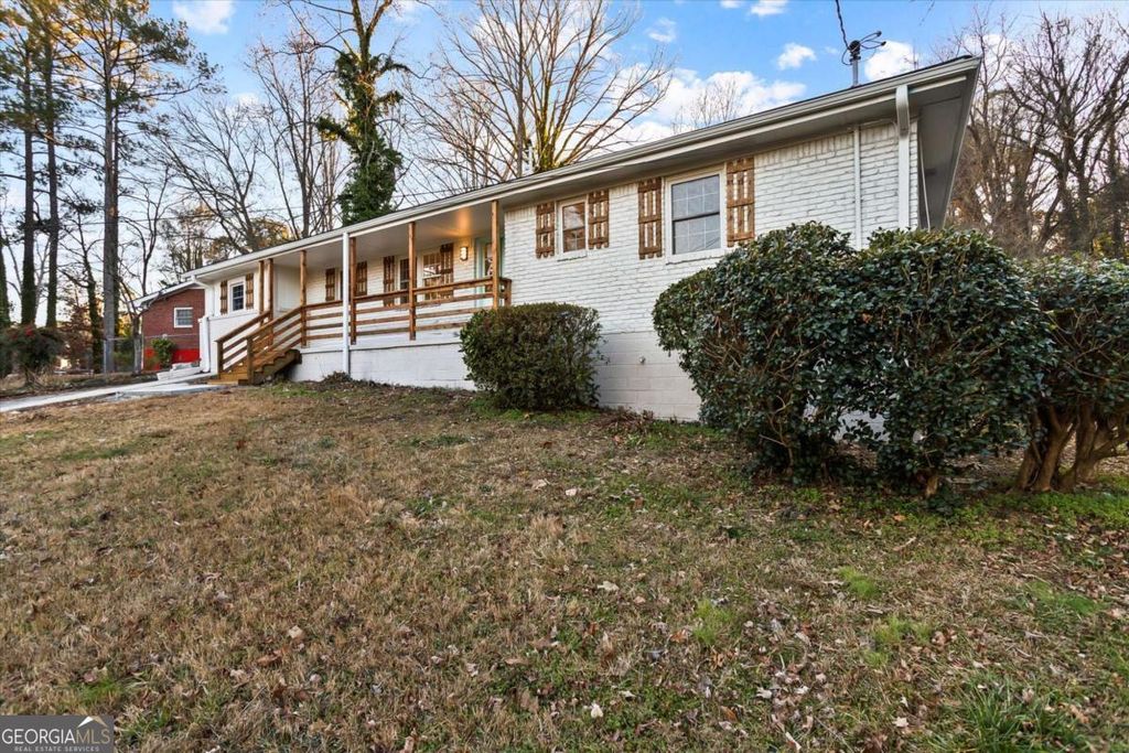 Photo of 1891 Valley Ridge Dr SW, Atlanta, GA 30331 (MLS # 10688149)