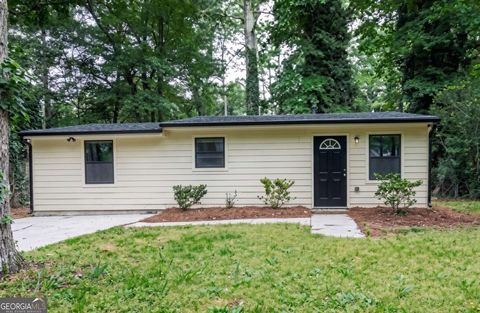 Photo of 3283 Pebble Drive, Atlanta, GA 30344 (MLS # 10763233)