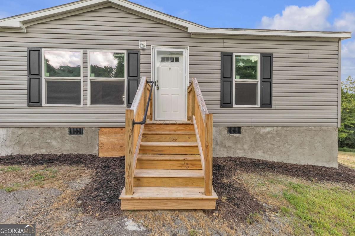 88 Spruce LN SE