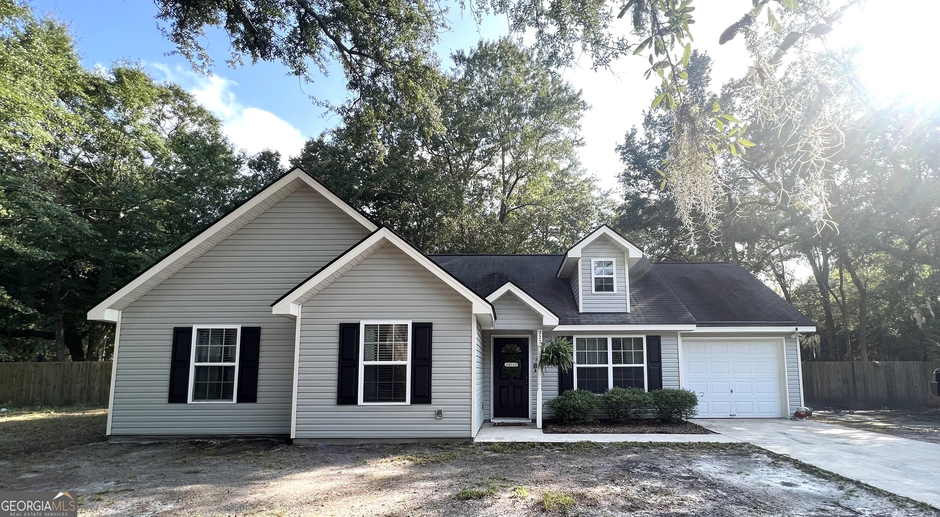 Welcome to this charming home nestled in Barrister Crossing with an easy commute to Rincon, Pooler and Savannah. This delightful 3 bedroom 2 bath is updated throughout the home. Sits on .70 acre lot with a large private backyard. Call today to schedule a viewing.