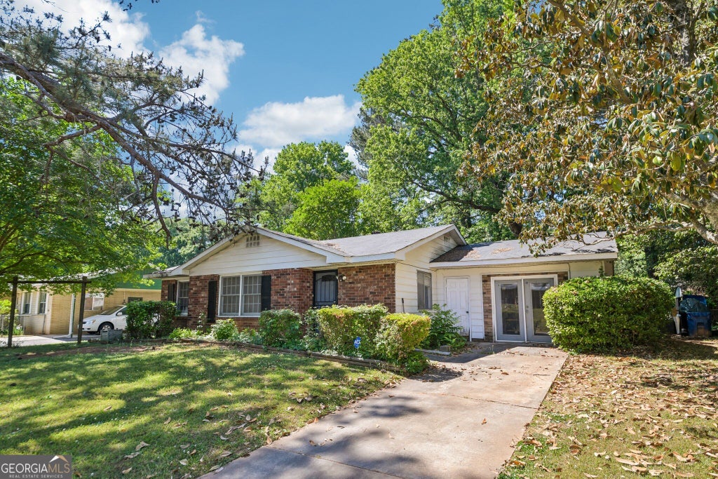 Photo of 1684 Pheasant Drive, Jonesboro, GA 30238 (MLS # 10835021)