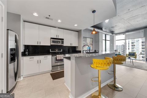 Photo of 250 PHARR Road #1702, Atlanta, GA 30305 (MLS # 10614756)