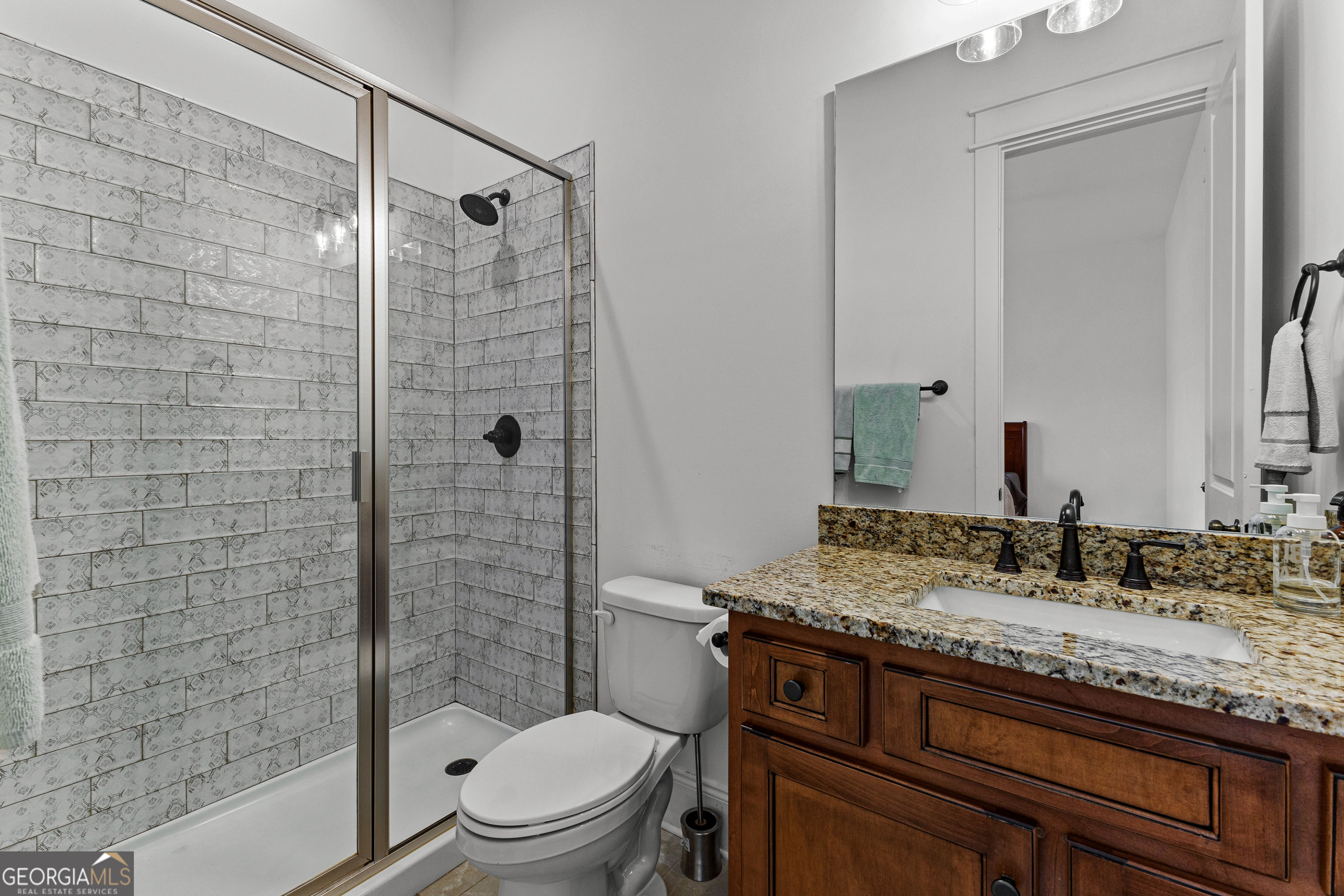 Tyrone, Georgia 30290, United States, 5 Bedrooms Bedrooms, ,5 BathroomsBathrooms,Residential,Pending,151123