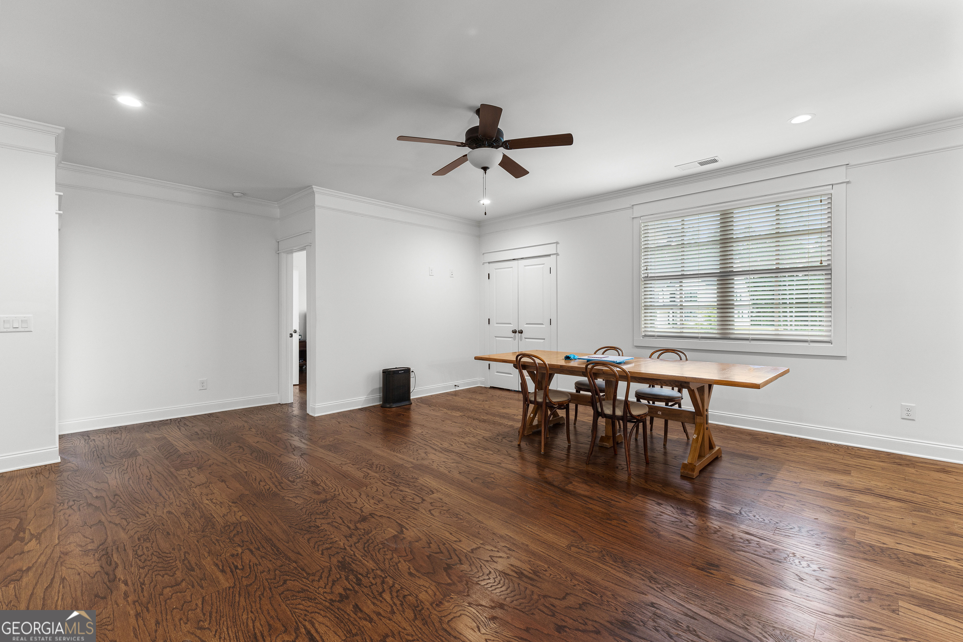 Tyrone, Georgia 30290, United States, 5 Bedrooms Bedrooms, ,5 BathroomsBathrooms,Residential,Pending,151123