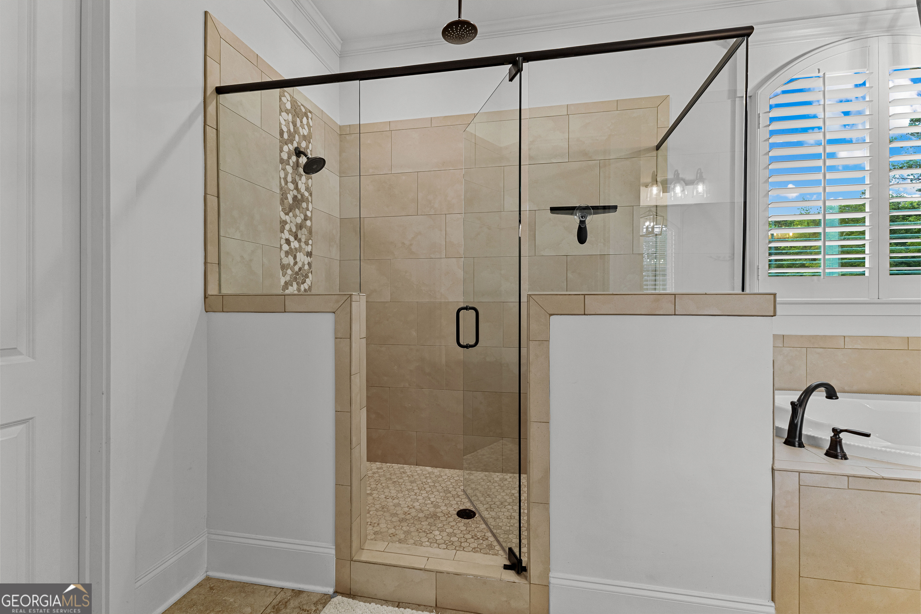 Tyrone, Georgia 30290, United States, 5 Bedrooms Bedrooms, ,5 BathroomsBathrooms,Residential,Pending,151123