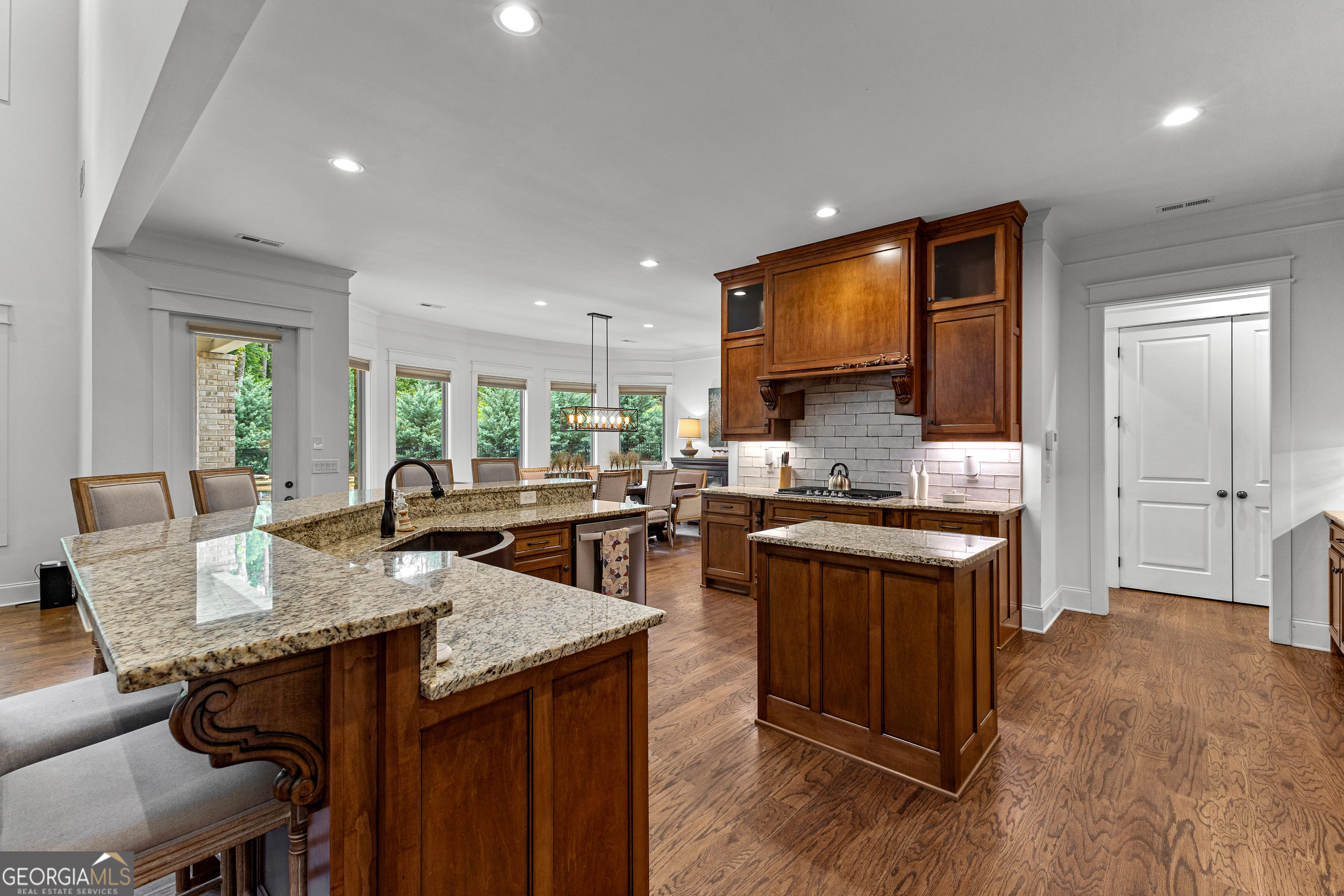 Tyrone, Georgia 30290, United States, 5 Bedrooms Bedrooms, ,5 BathroomsBathrooms,Residential,Pending,151123