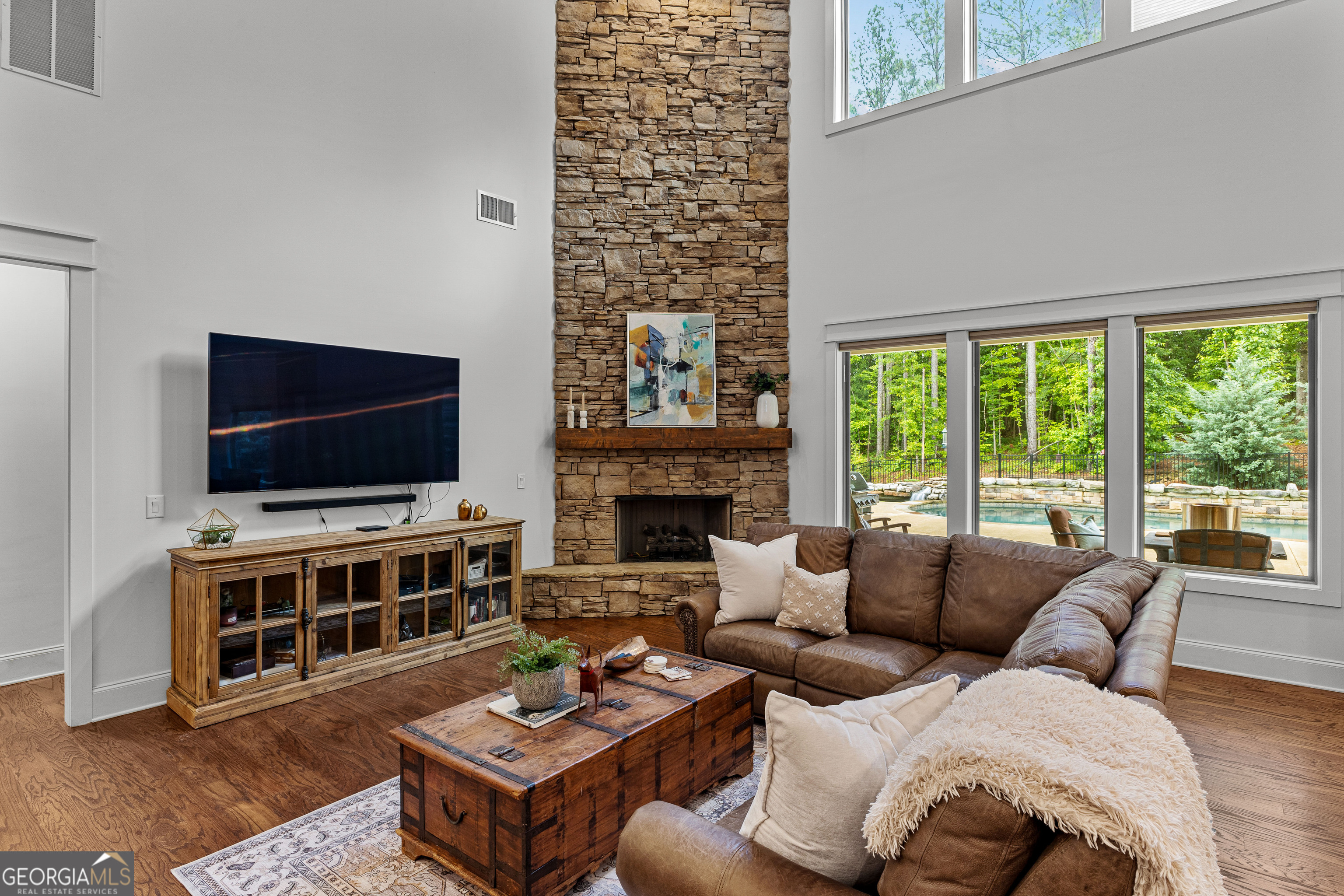 Tyrone, Georgia 30290, United States, 5 Bedrooms Bedrooms, ,5 BathroomsBathrooms,Residential,Pending,151123