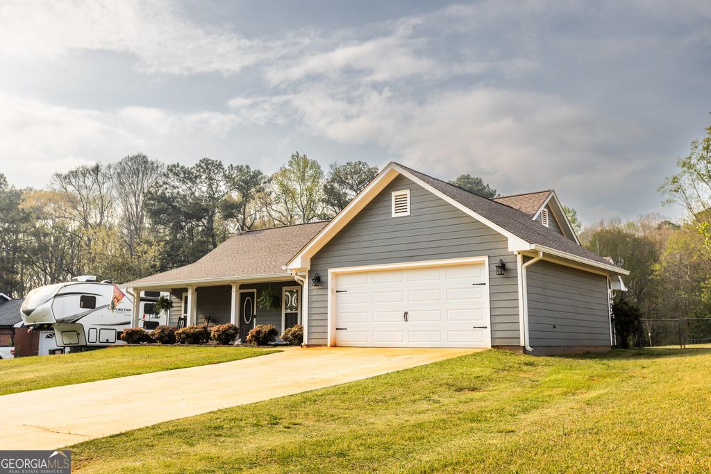 Photo of 130 Salem Meadow Way Dr, Covington, GA 30016 (MLS # 10719514)