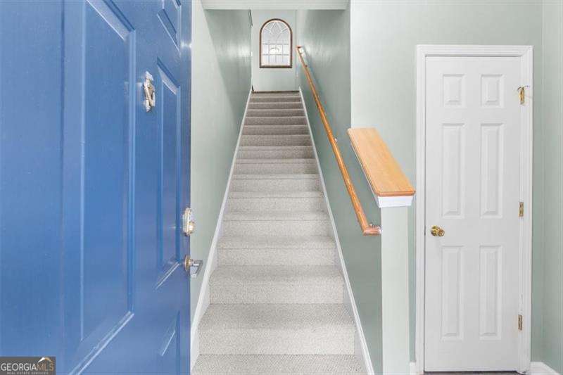 803 Spring Heights LN SE