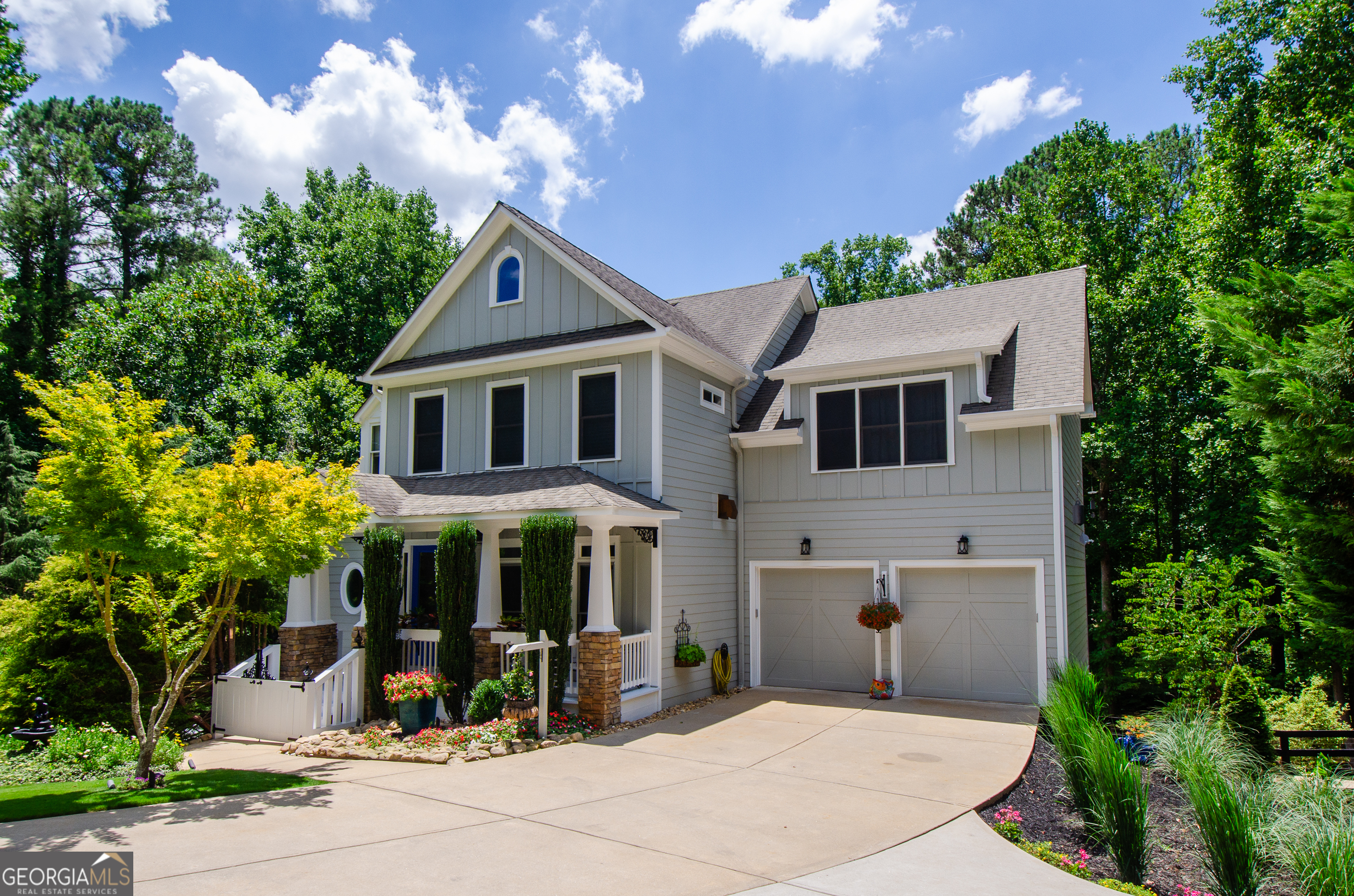 Photo 2 of 74 of 136 Junaluska DR house