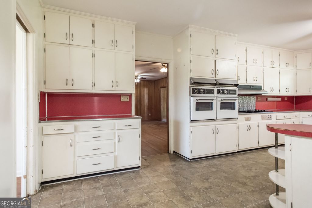 Photo of 1402 W 12th Street, Alma, GA 31510 (MLS # 10770950)