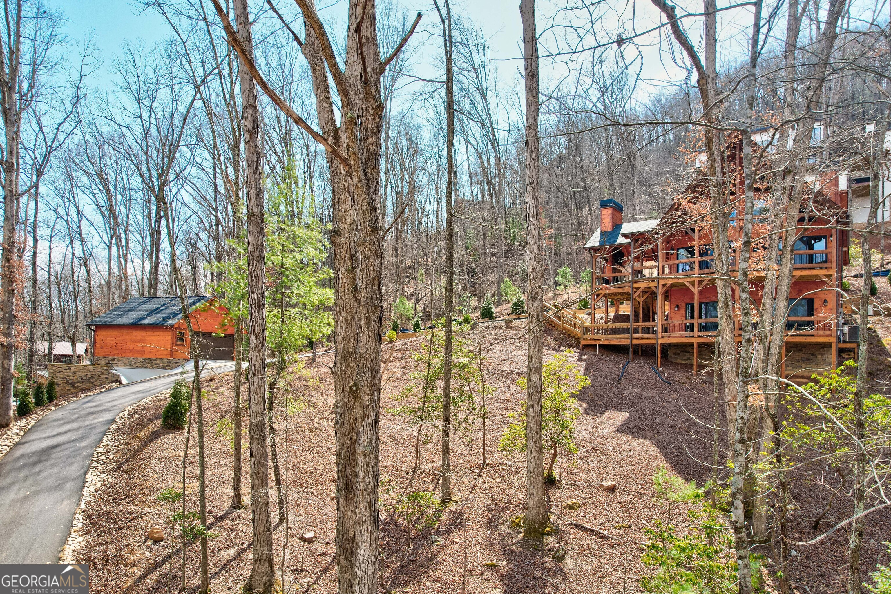 1601 Shady Falls RD