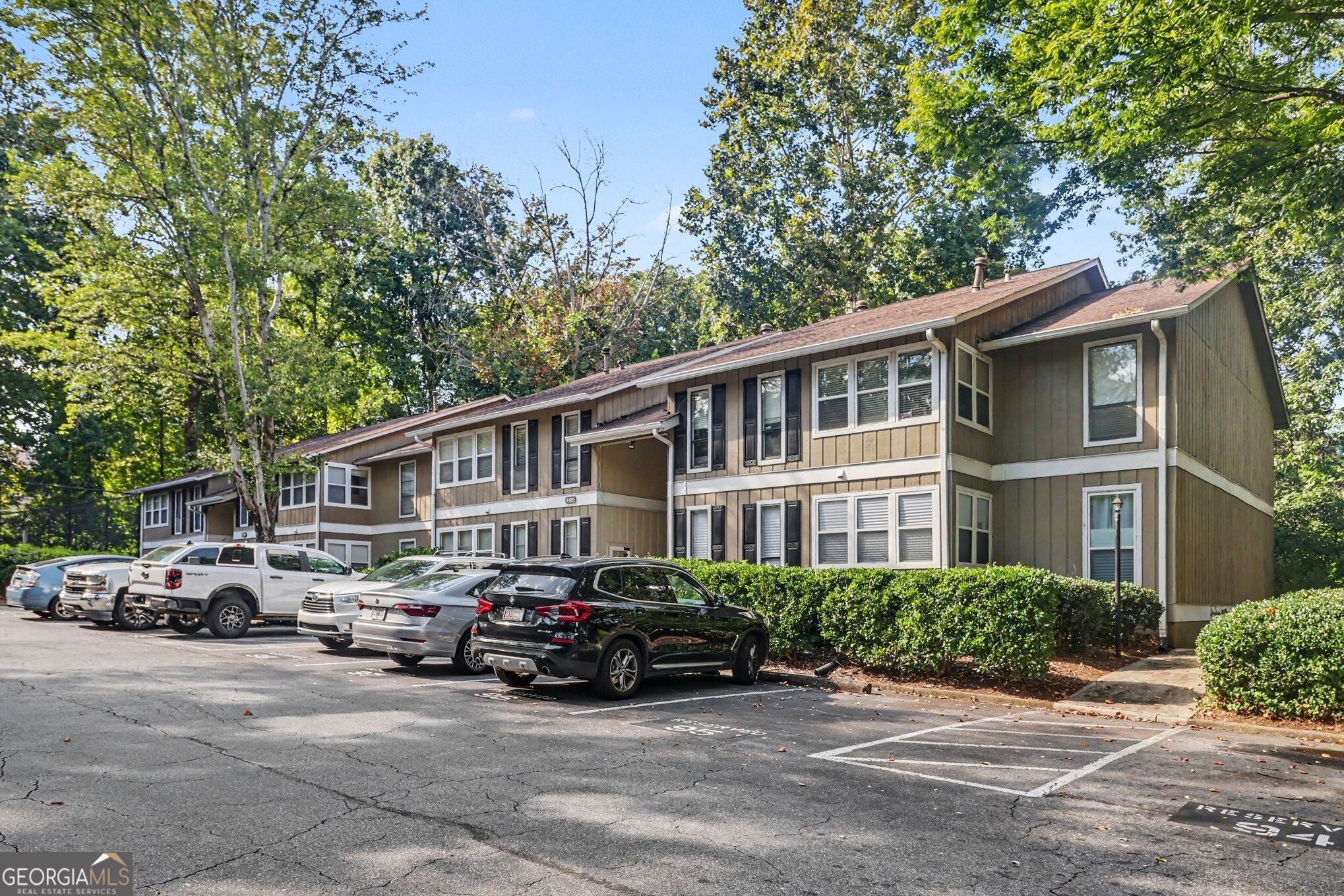 5157 Roswell RD 8