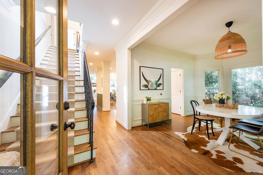 Photo of 1064 Davis Circle NW, Atlanta, GA 30318 (MLS # 10727727)