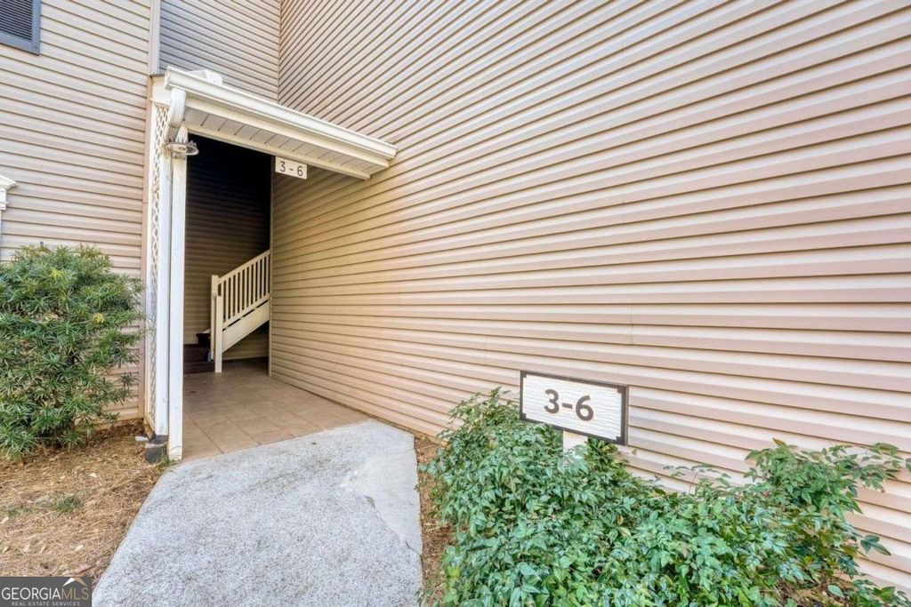Photo of 1750 Clairmont Road #4, Decatur, GA 30033 (MLS # 10717808)