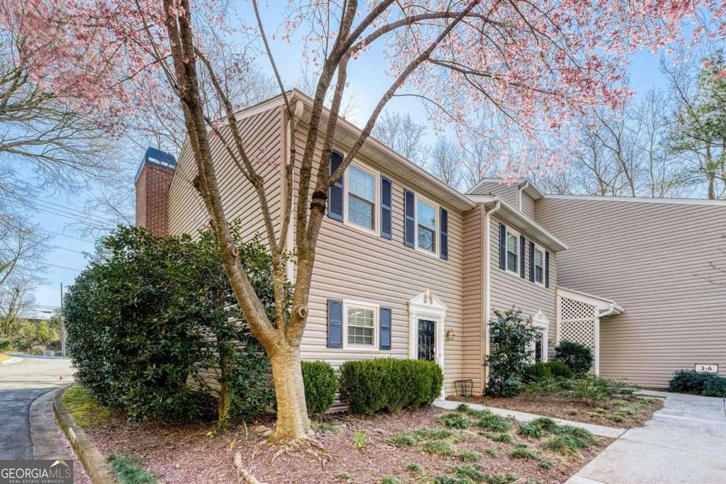 Photo of 1750 Clairmont Road #4, Decatur, GA 30033 (MLS # 10717808)