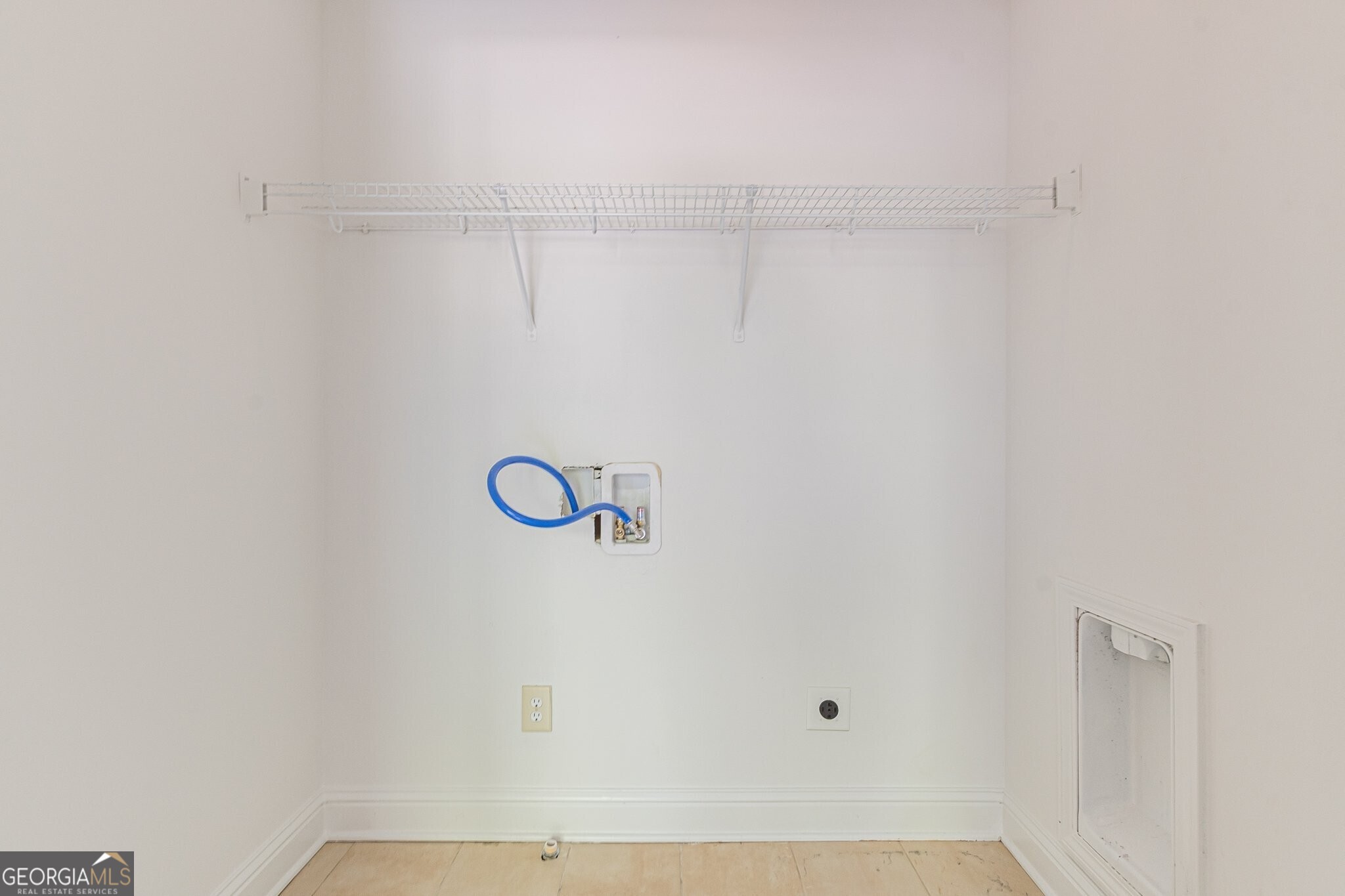 Atlanta, Georgia 30316, United States, 3 Bedrooms Bedrooms, ,3 BathroomsBathrooms,Residential,Pending,52902