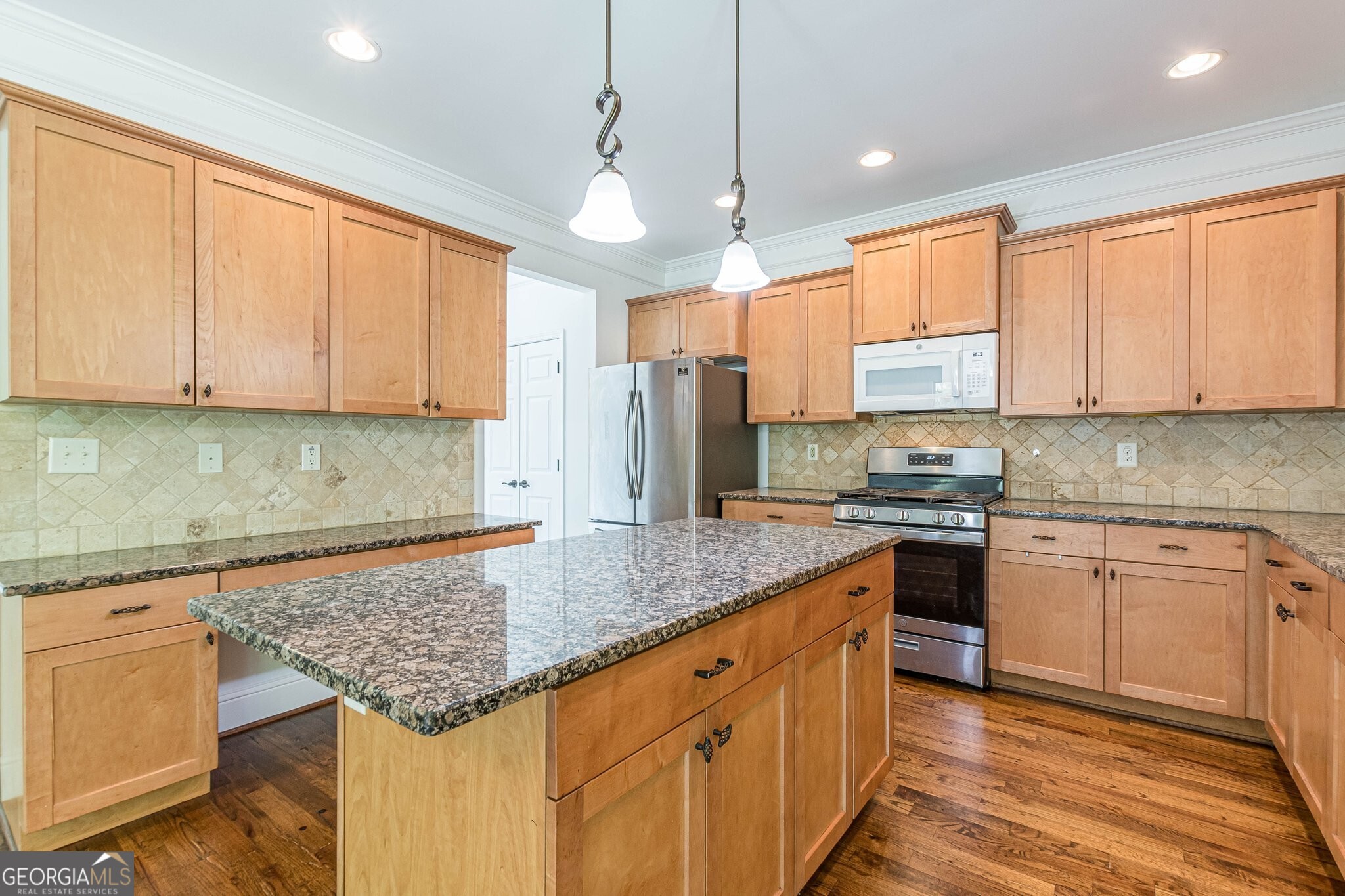 Atlanta, Georgia 30316, United States, 3 Bedrooms Bedrooms, ,3 BathroomsBathrooms,Residential,Pending,52902