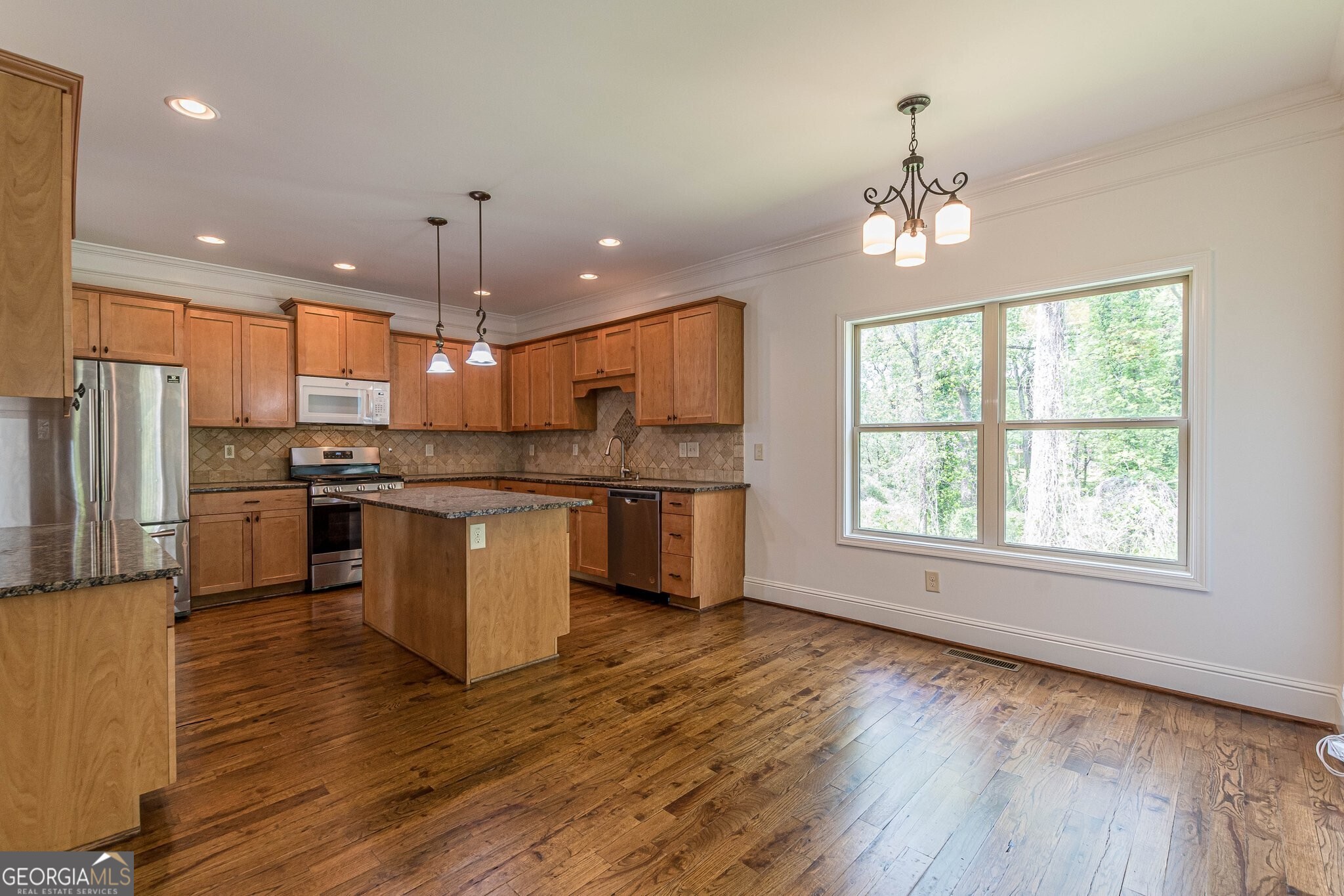 Atlanta, Georgia 30316, United States, 3 Bedrooms Bedrooms, ,3 BathroomsBathrooms,Residential,Pending,52902