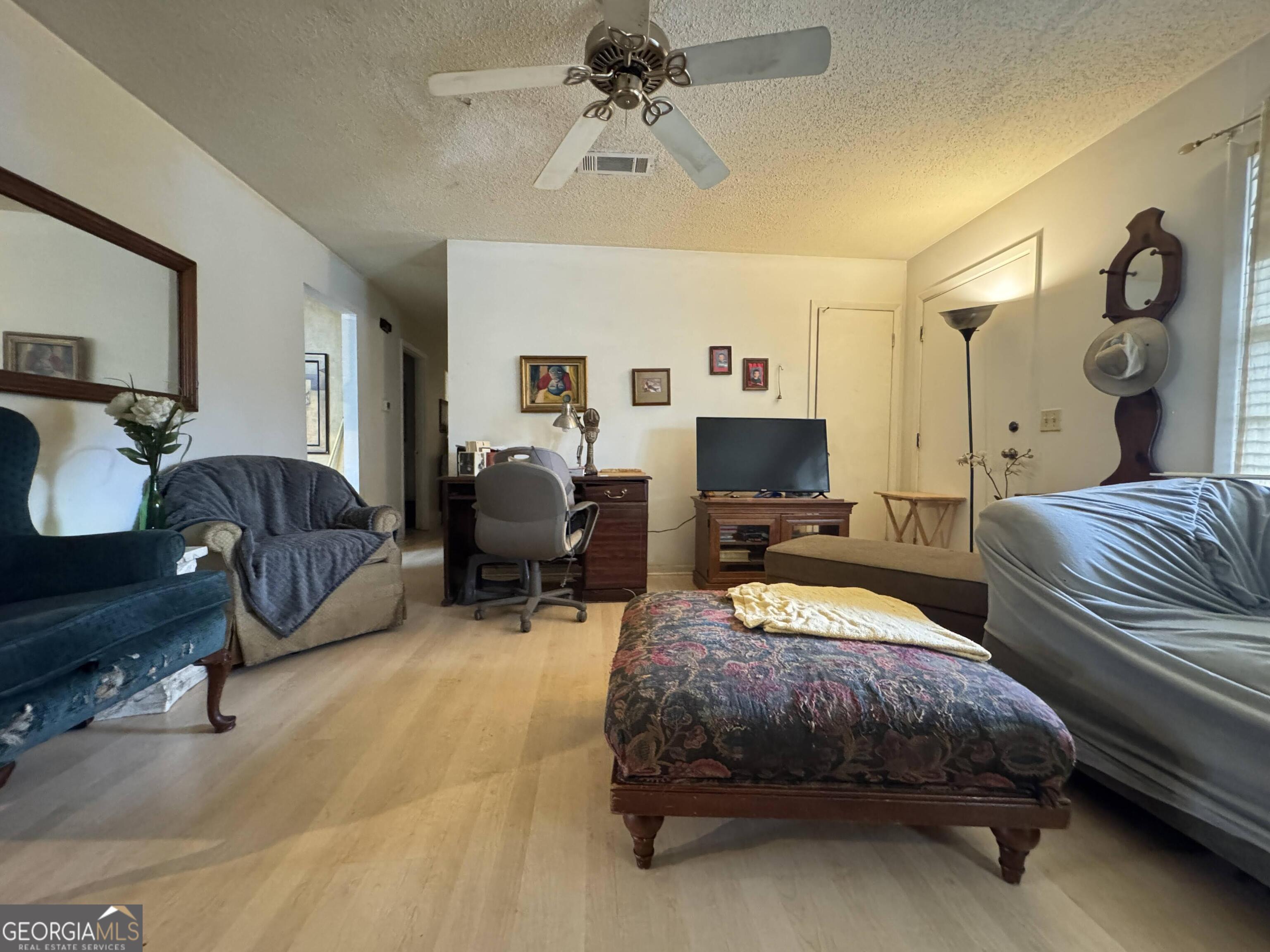 114 Hope PL