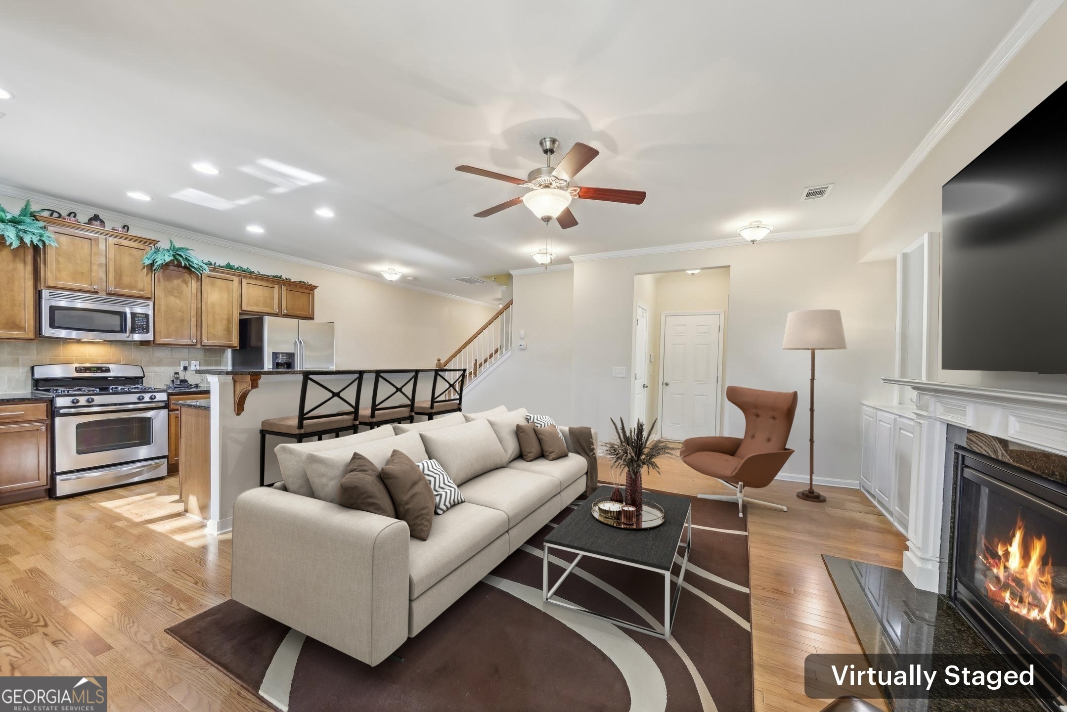 4221 Weavers White LN 18
