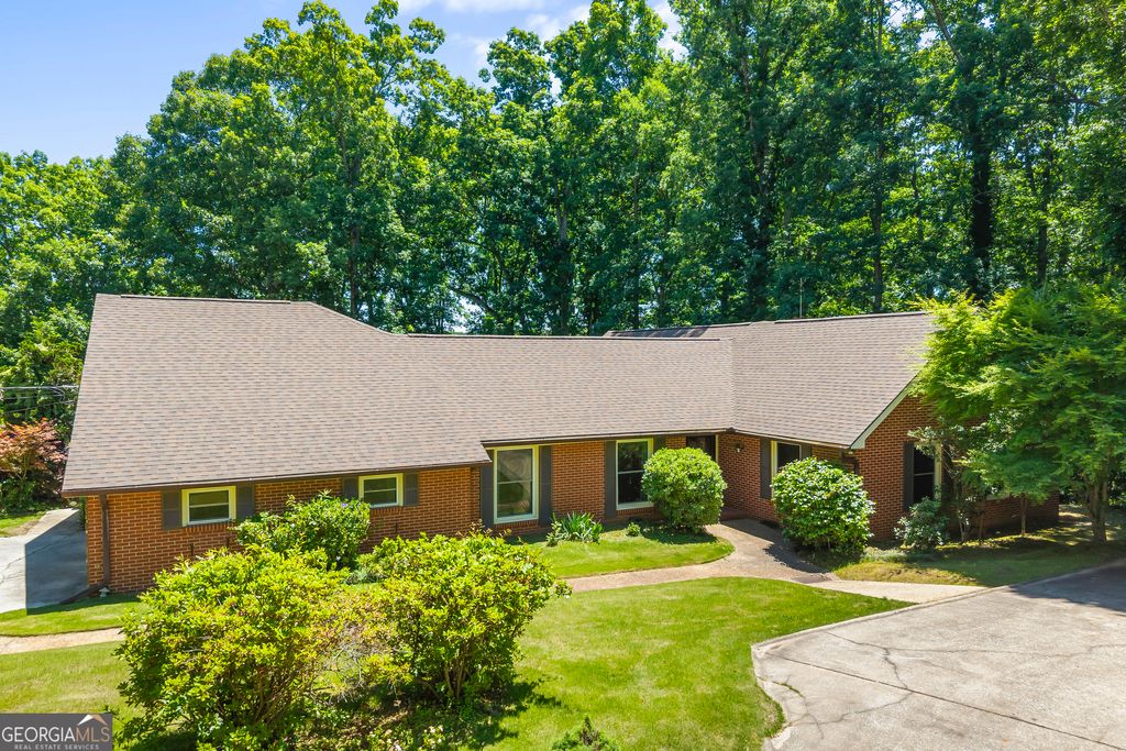 Photo of 511 Rhodes Drive, Elberton, GA 30635 (MLS # 10773144)