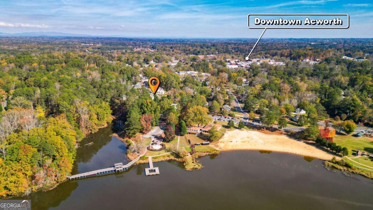 4400 Lakeview CT