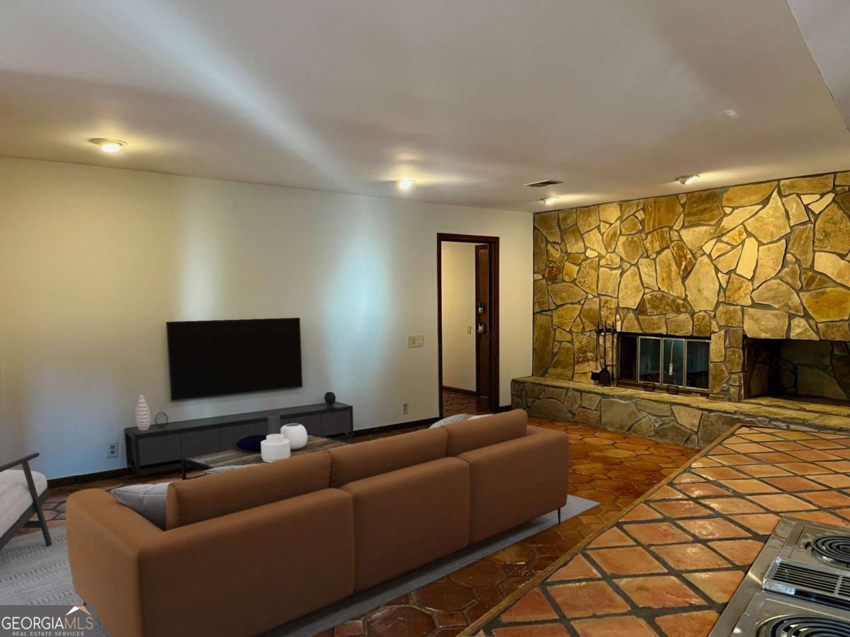 Hunters Trace - Residential Lease