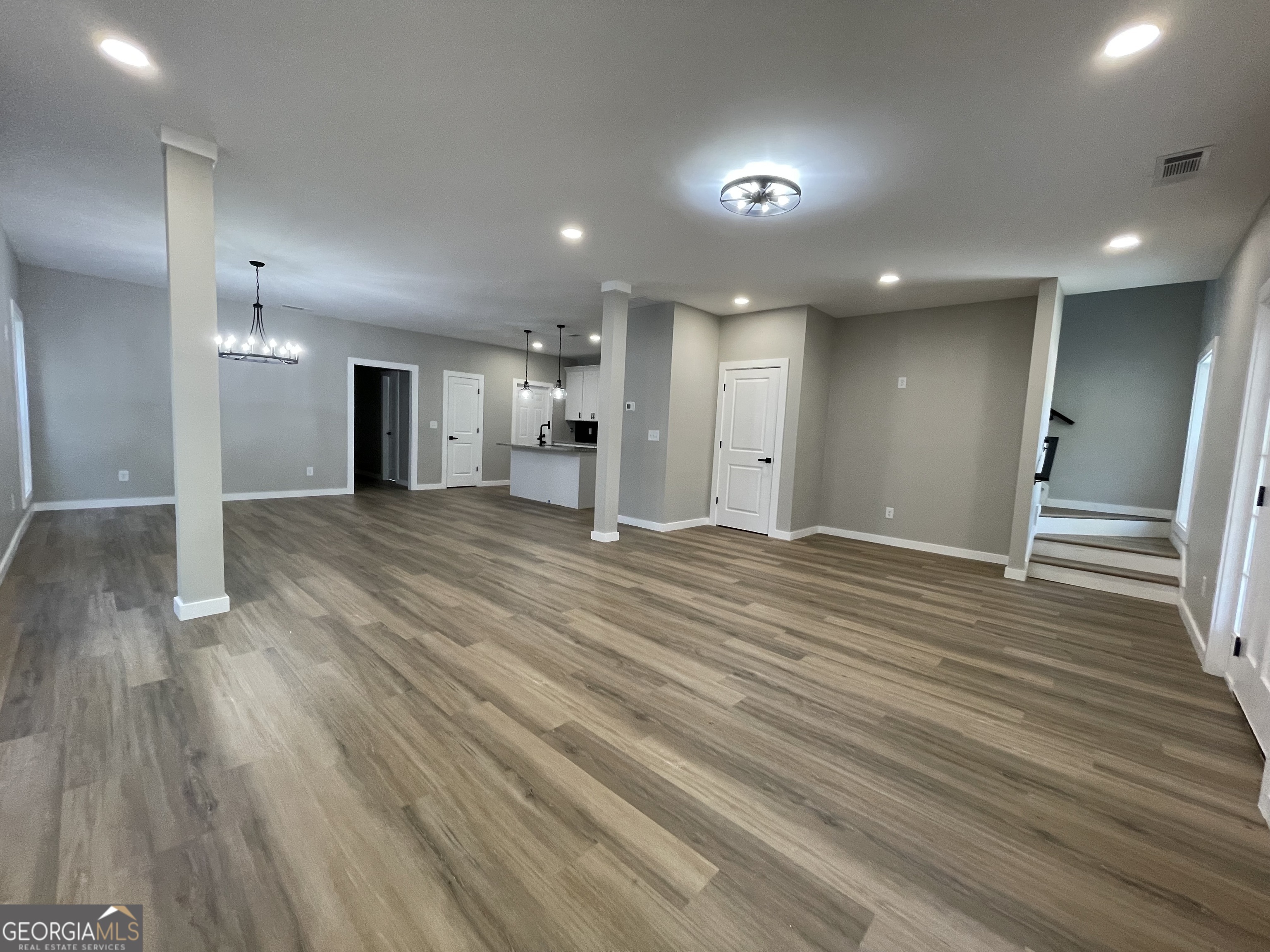 3189 Jackson A