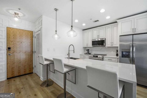 Photo of 400 W Peachtree Street NW #705, Atlanta, GA 30308 (MLS # 10845569)