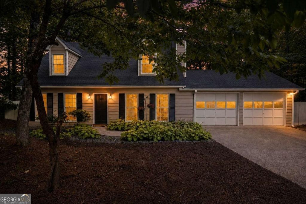 Photo of 4905 Raven Way NE, Marietta, GA 30066 (MLS # 10779016)