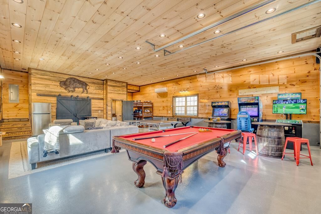 481 Mountain Top DR