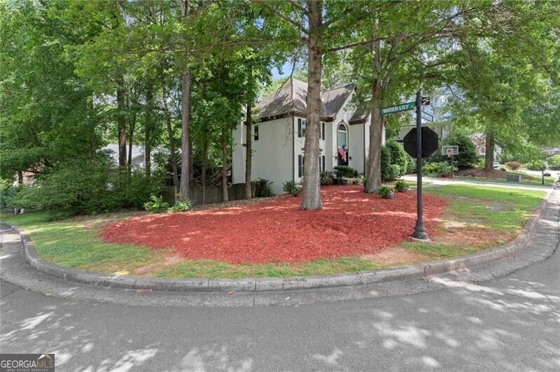 4300 May Apple DR